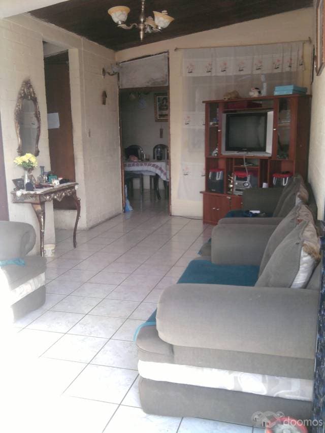 VENDO LINDO Y AMPLIO APARTAMENTO DE 2DO. NIVEL - 1