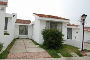 CityMax Antigua vende casa con financiamiento propio en residencial de San Lucas - 1