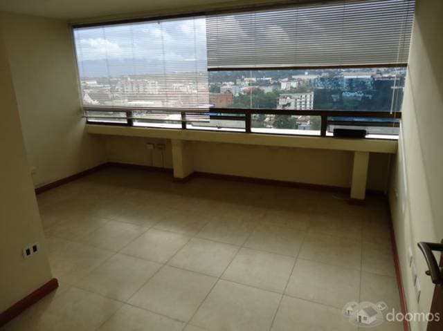OFICINA EN RENTA EN ZONA 10 CERCA AVENIDA REFORMA - 1