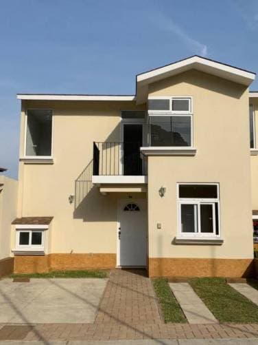 CityMax Antigua renta casa nueva en residencial de Santiago Sacatepéquez - 1