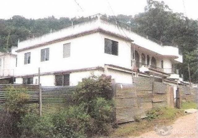CASA CON TERRRENO - 1
