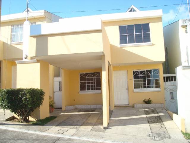ALQUILO CASA GRANDE EN CONDOMINIO PRIVADO VILLAS DE FATIMA BOCA DEL MONTE VILLA CANALES. - 1