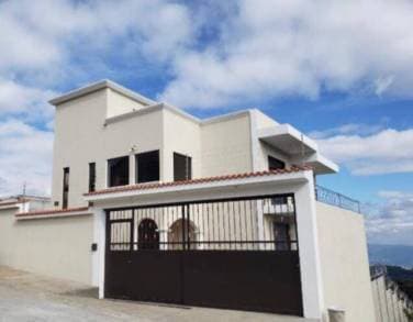 CityMax Antigua vende casa en Santo Tomás Milpas Altas - 1