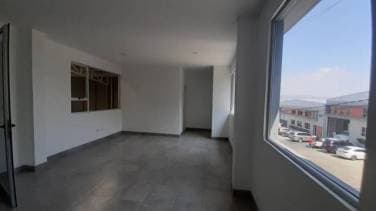 Oficinas en Renta El Naranjo adentro de bodega, 65 Mts2 - 1
