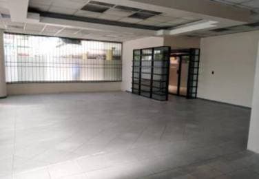 Local en venta en Gran portal Petapa Zona 12 - 1