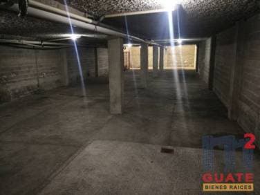 Parqueo de 325 m2 de construcción en Renta, Zona 04 - 1