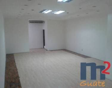 Local de 93 m2 de construcción, en Venta, Zona 10 - 1