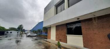 Edificio Comercial en Renta Carretera al Atlántico - 1