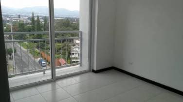 Bonito apartamento 3 dormitorios en zona 7 - 1