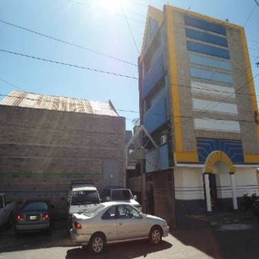 Venta de Edificio y Bodega en Zona 2 Mixco - 1