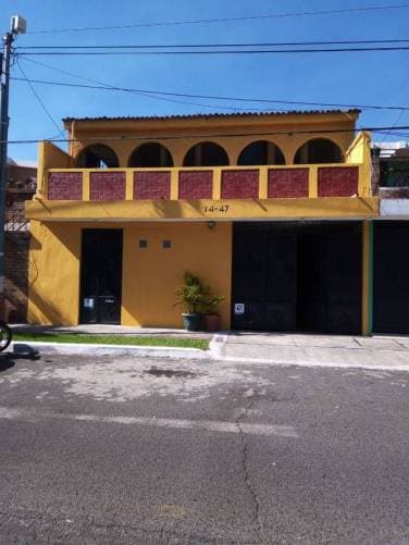 Alquilo apartamento cerca del centro comercial la Quinta - 1