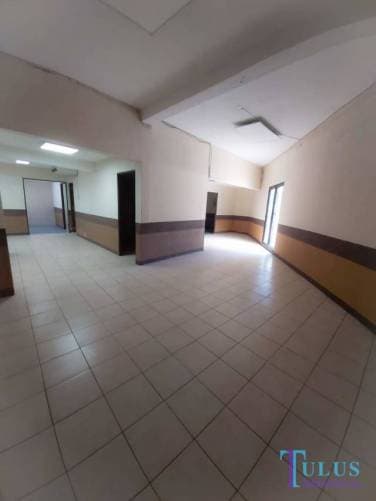 Edificio en renta en zona 4 - 1