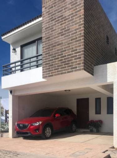 ALQUILO/ RENTO Casa dentro Condominio en zona 2 de Villa Canales, cerca del pueblito. - 1
