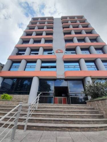 Oficina en Renta Torre Cristal Zona 9 Ciudad Guatemala - 1