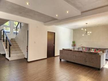 Casa en Venta San Cristóbal Sector B1 moderna y lujosa - 1