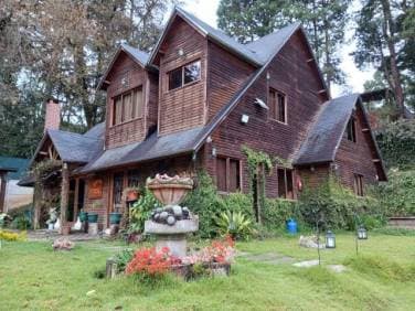 Casa para uso Comercial en Renta San Lucas Sacatepéquez - 1