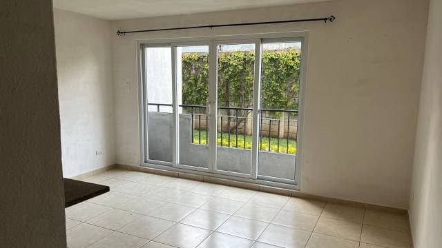 rento apartamento de 3 habitaciones - 1
