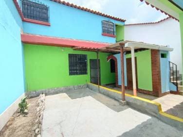 CASA EN VENTA RENTA CERCA DE SANTA CLARA VILLA NUEVA - 1