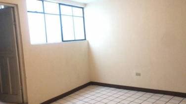 RENTO OFICINAS CERCA DEL PARQUE DE XELA - 1