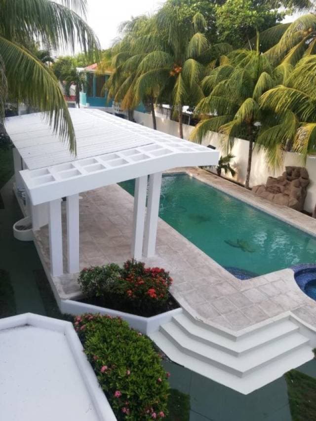 Casa en Venta en la Playa Puerto de San José Escuintla - 1