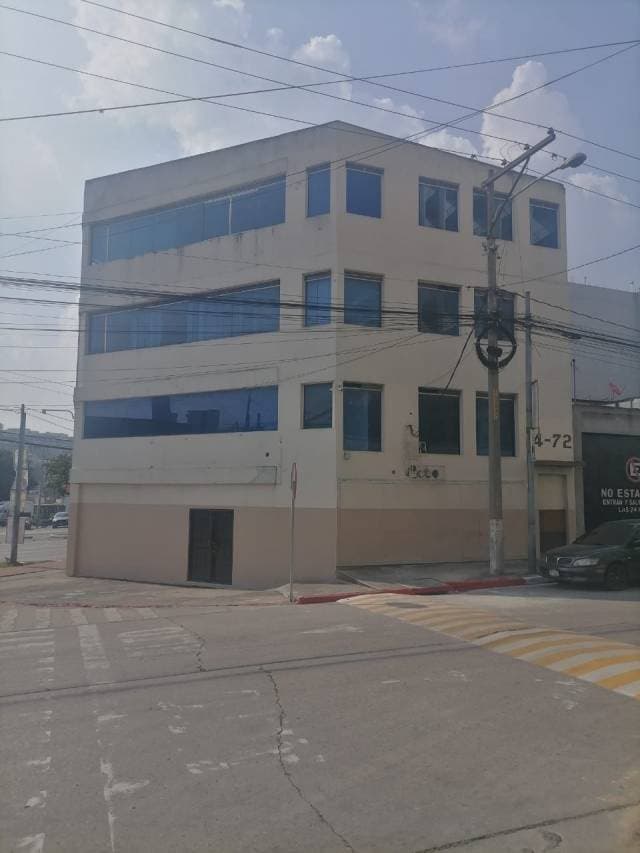 RENTO EDIFICIO EN ZONA 9, INDEAL PARA CALL CENTER - 1