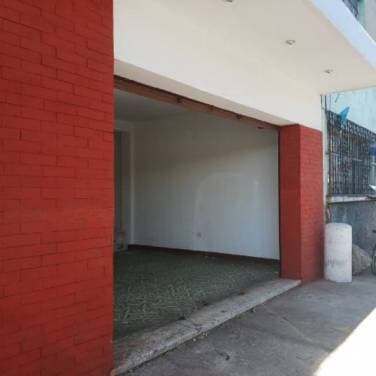 Local Comercial en Renta Avenida Petapa Zona 12 Ciudad - 1