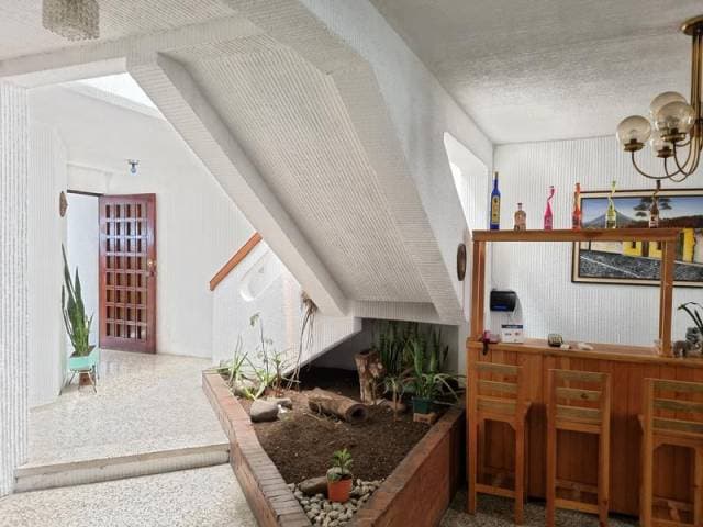 Casa en Venta Zona 10 Ciudad Guatemala afuera de garita - 1