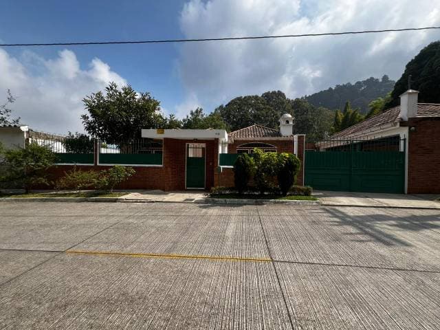 RENTO CASA EN CONDOMINIO LAS CUMBRES - 1