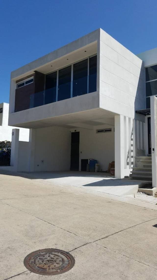 VENDO CASA EN BOSQUES DE VILLA VERDE CAES - 1