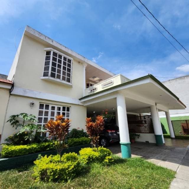 Casa en Renta Condominio sobre Bulevar San Cristóbal - 1