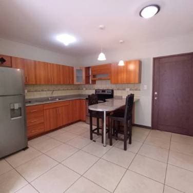 Apartamento en Renta en Edificio Pórtico Zona 7 Ciudad - 1
