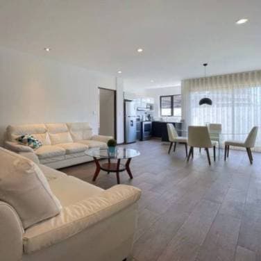 Apartamento con Jardín en Renta Zona 16, sin muebles - 1