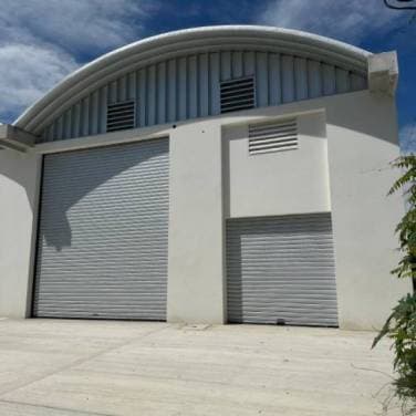 Bodega en Renta Zacapa 200 mts² + 4 parqueos - 1