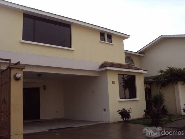 Se alquila casa en Condominio Casa Blanca - 1