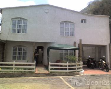 Comprar Casa Panajachel Calle las manos zona 3 - 1