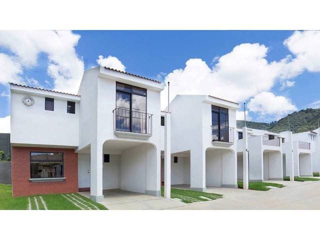 CityMax Antigua promueve casa para renta en Santa Lucía Milpas Altas - 1