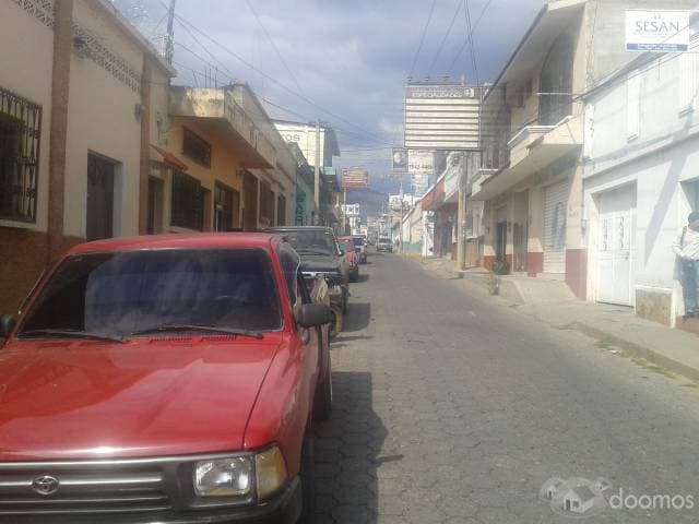 Vendo Casa Céntrica - 1
