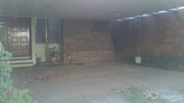 Vendo casa de 5 dormitorios en Vista Hermosa 1 - 1