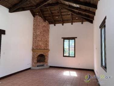 Citymax Antigua promueve casa en venta - 1