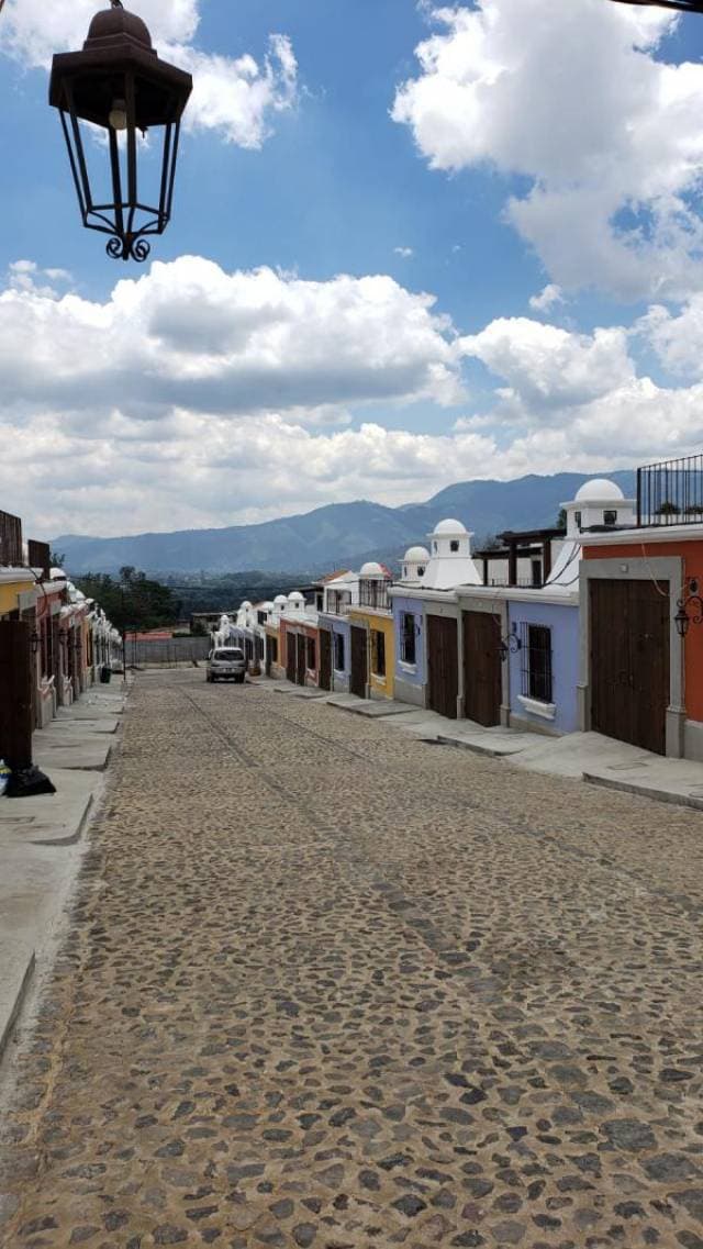 CITYMAX ANT VENDE CASA A ESCASOS 5 MINUTOS DEL CENTRO DE ANTIGUA GT - 1
