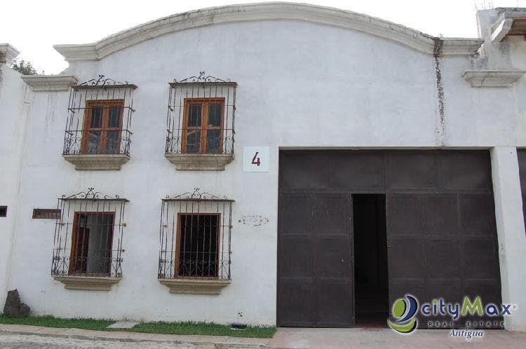 Renta de bodega a pocos minutos del casco de Antigua - 1