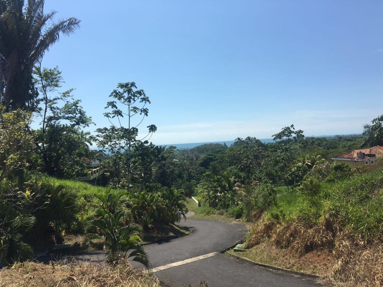 Terreno en Venta en Amatique Bay Resort - 1