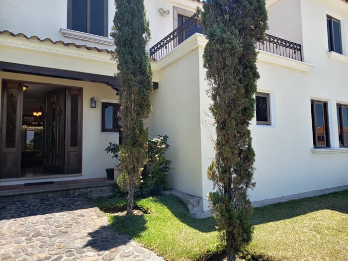 Casa Grande en Venta en Carretera al Salvador km. 25 - 1
