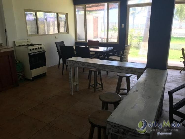 Casa en Venta en Sipacate - 1