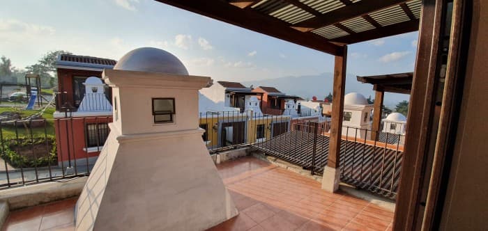 Linda casa Estilo colonial en venta cercana La Antigua - 1