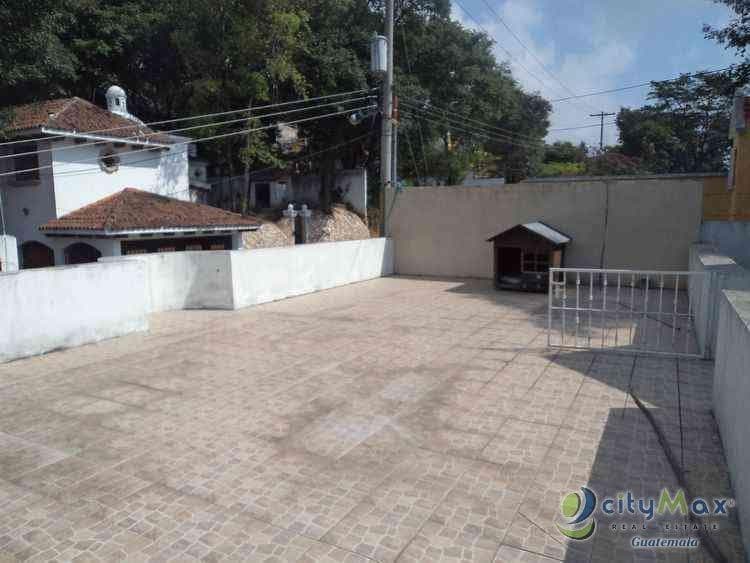 Casa en Venta Las Hojarascas Final Calzada Roosevelt - 1