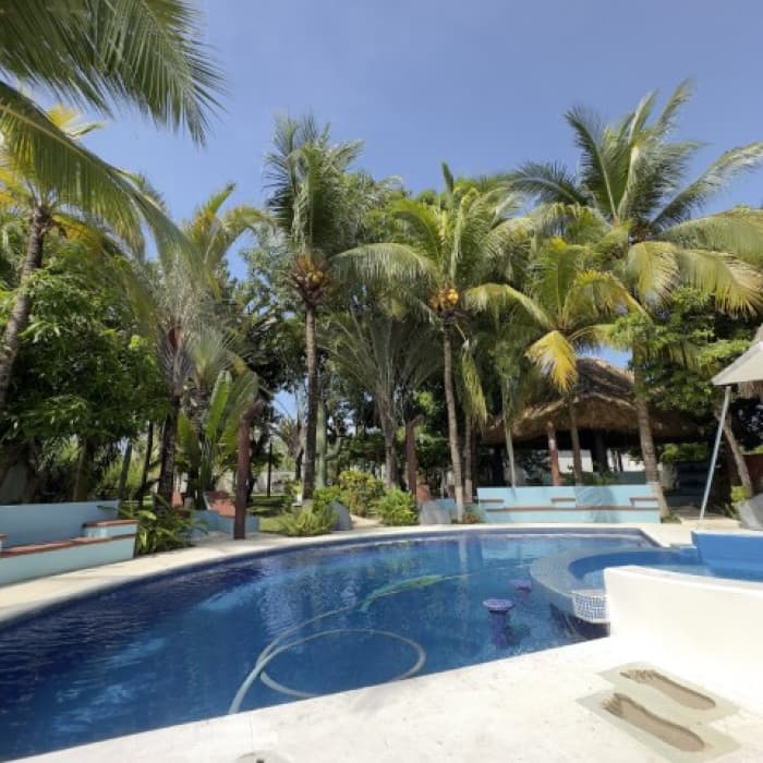 Chalet Amueblado en Venta Carretera a Monterrico - 1
