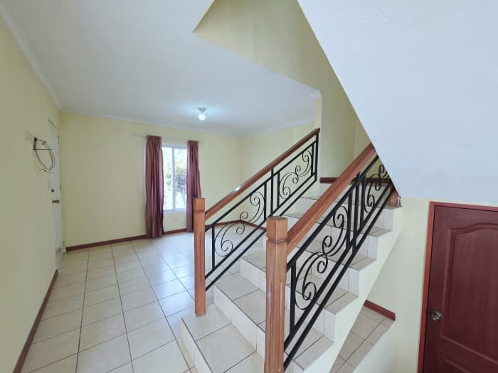 Casa en Venta en Hacienda de Las Flores Villa Nueva - 1