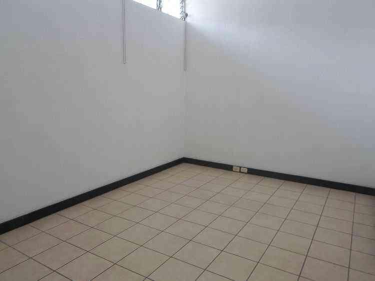 LOCAL EN VENTA ZONA 8 DE MIXCO CIUDAD SAN CRISTOBAL - 1