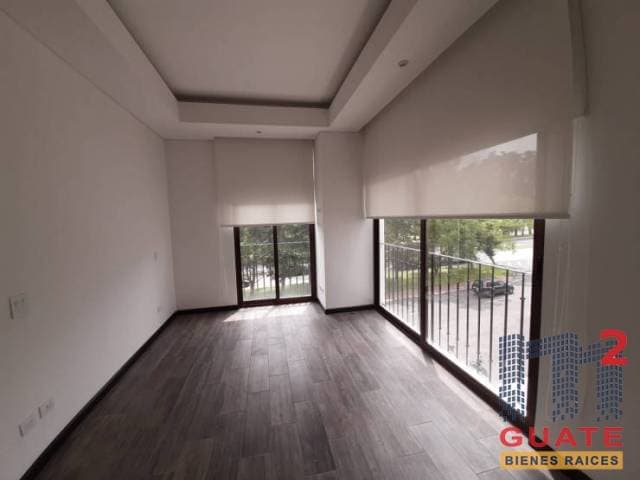Apartamento de 98 m2 de construcción en Venta, Zona 16 - 1